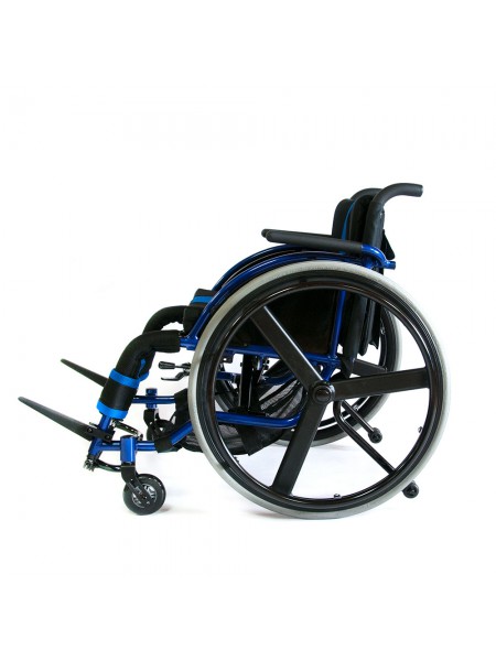 Кресло-коляска для активного отдыха FS 723 L