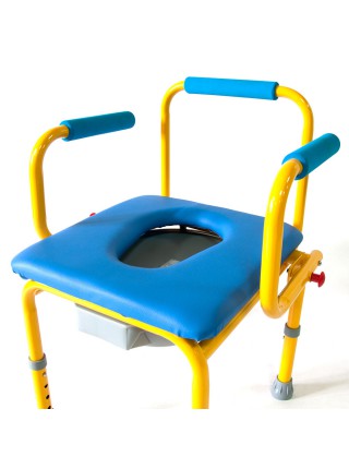 Стул-кресло с санитарным оснащением